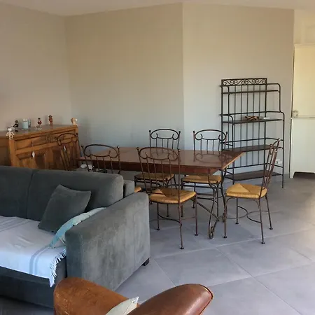 Semesterbostad L'houmeau La Genilliere
